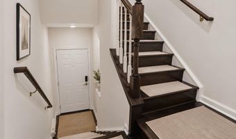 42110 WINNING GLORY Dr, Aldie, VA 20105