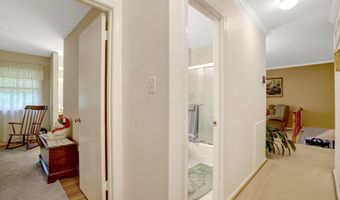 8422 GEORGIAN Way, Annandale, VA 22003