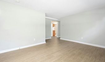 1 Town House Ln 6, Acton, MA 01720
