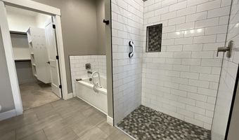 5762 Northside Xing Unit A, Chubbuck, ID 83202