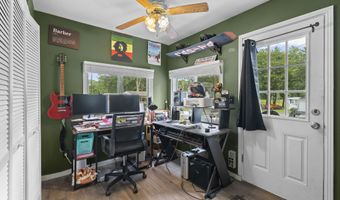 133 W Main St MV1, Clinton, CT 06413