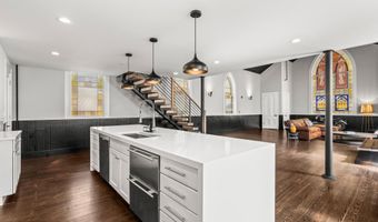 73 3rd Ave, Atlantic Highlands, NJ 07716