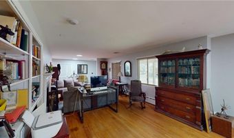 724 Greenville Ave, Johnston, RI 02919