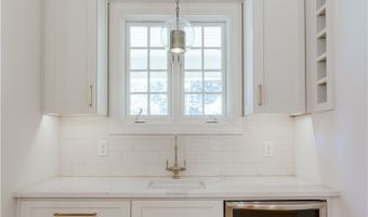 410 Milledge Cir, Athens, GA 30606