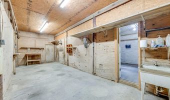 1318 John Riley Barnhill Rd, Baker, FL 32531