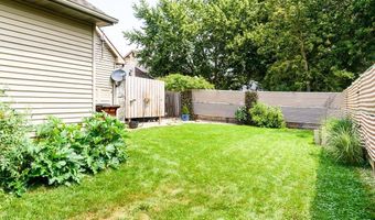 914 Lakeview Dr, Auburn, IN 46706