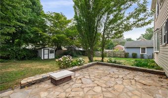 10 Pelham Pkwy, North Providence, RI 02911