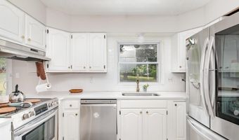 190 Westview Dr, Alma, MI 48801