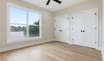 7636 S Shoreline Blvd, Benton, AR 72019