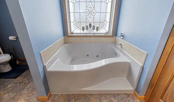 W1660 Maplewood Lane, Alma, WI 54610