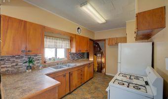 701 Tenney Ave, Amherst, OH 44001