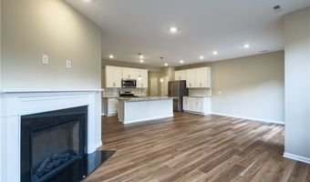 950-5 Memory Ln, Aurora, OH 44202