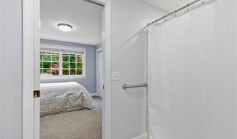 27 Christine Dr, Barrington, RI 02806