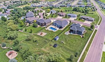 1820 W Thomas Cir, Brandon, SD 57005