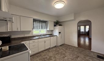 503 S Clinton St, Albia, IA 52531