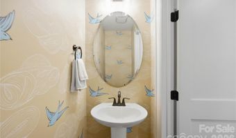 2424 Kingsbury Dr, Charlotte, NC 28205
