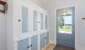 8011 Hollow Corners Rd, Almont, MI 48003