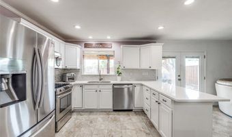 5569 Ragan Dr, The Colony, TX 75056