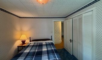 10 Palm St, Baileyville, ME 04694