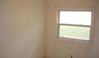 8 Holiday Ln, Standish, ME 04084