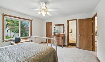 15913 Garrett Dr, Apple Valley, MN 55124