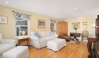 3 Harold St, Newport, RI 02840