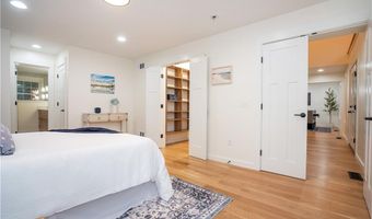 247 Glen Hill Dr, North Kingstown, RI 02874