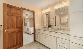 86 Wickham Rd, North Kingstown, RI 02852