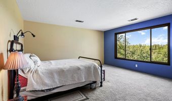 17710 China Gulch Dr, Anderson, CA 96007