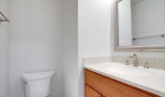 5713 LAWSONS HILL Ct, Alexandria, VA 22310