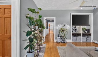48 6th St, Bangor, ME 04401