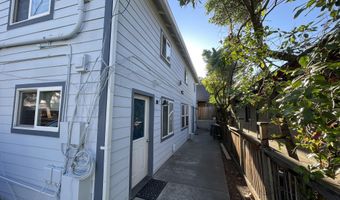 36 Dewey St, Ashland, OR 97520