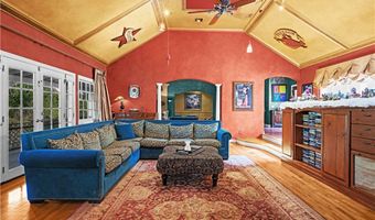 5920 Colodny Dr, Agoura Hills, CA 91301