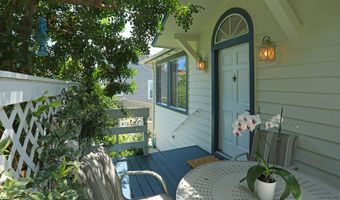 1879 BEACH Ave, Atlantic Beach, FL 32233