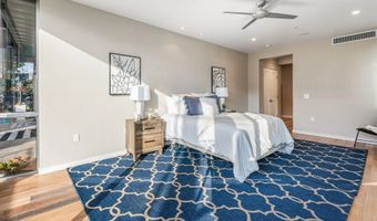 165 Pine Ave, Carlsbad, CA 92008