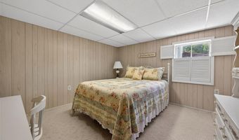 6 Helmsdale Ct, Ballwin, MO 63011