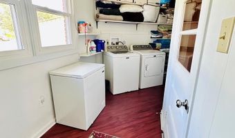 23 Apalachee St, Apalachicola, FL 32320