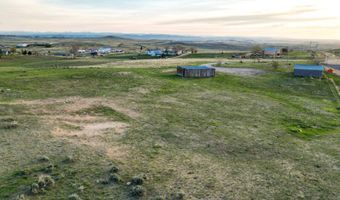 2 Cameo Rd, Douglas, WY 82633