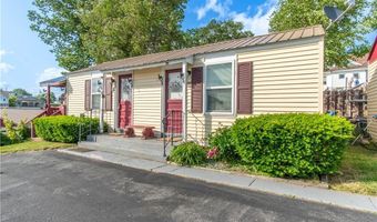 24 Bethune St, Alexandria Bay, NY 13607