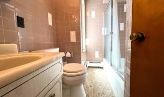 3 Myrtle Ave, Andover, NJ 07801