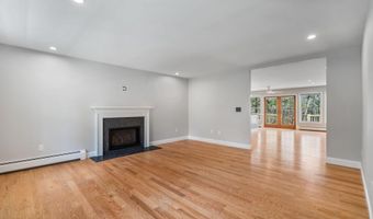 4 Highview Ter, Belfast, ME 04915