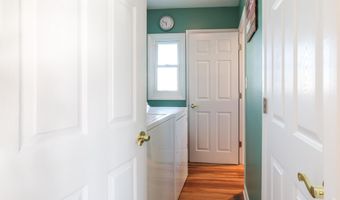 409 3rd St, Beach Haven, NJ 08008