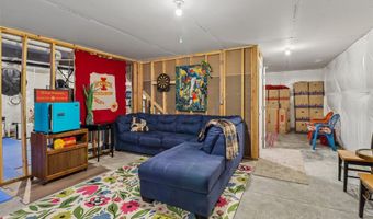 810 NE Meadow Landing Dr, Ankeny, IA 50021