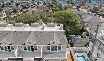 415 N BAY Ave D, Beach Haven, NJ 08008