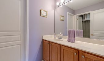 2 Tiverton Ct, Algonquin, IL 60102