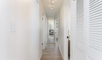 4120 Woodland Dr, Ann Arbor, MI 48103