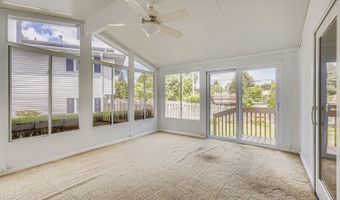 1410 W Lexington Dr, Arlington Heights, IL 60004