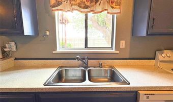 900 Hairston St, Altus, OK 73521