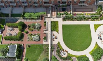 360 W Washington Ave 1204, Madison, WI 53703
