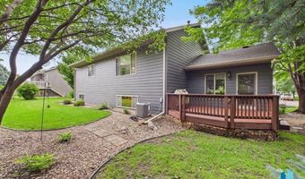 605 S Palmer Dr, Brandon, SD 57005